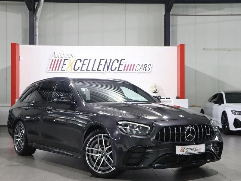Grau Gebraucht 2021 Mercedes E53 AMG AMG Limousine | 45.553 € (Fairer Preis) - Bild 1/4