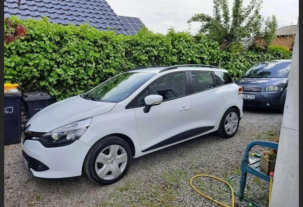 Gebraucht Renault Clio Expression 75 PS (55 kW) 2014 Weiß Limousine