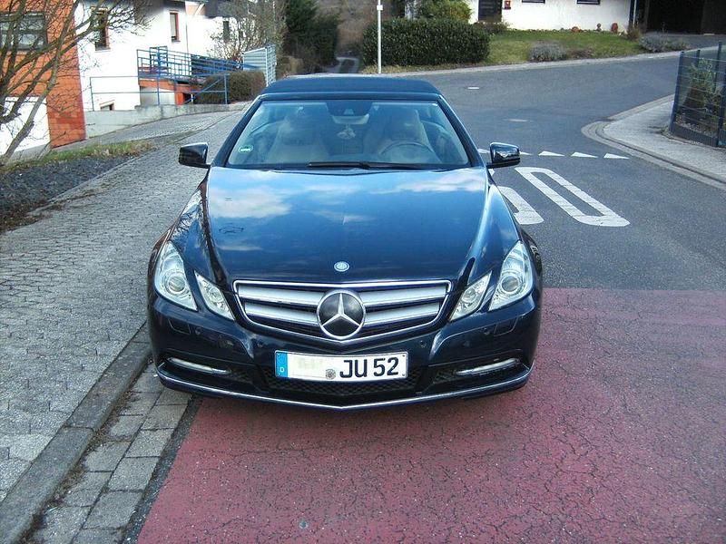 Gebraucht Mercedes 350 306 PS (225 kW) 2011 Blau Cabrio