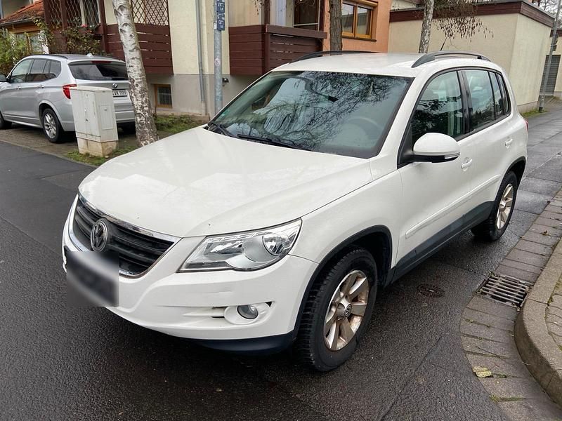 Weiß Gebraucht 2008 VW Tiguan SUV | 3.800 € - Bild 1/4