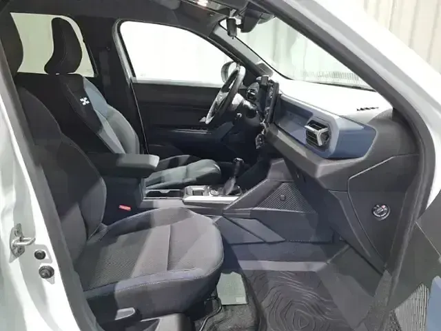 Gebraucht Dacia Duster Journey 131 PS (96 kW) 2024 Weiß, arktis weiß SUV