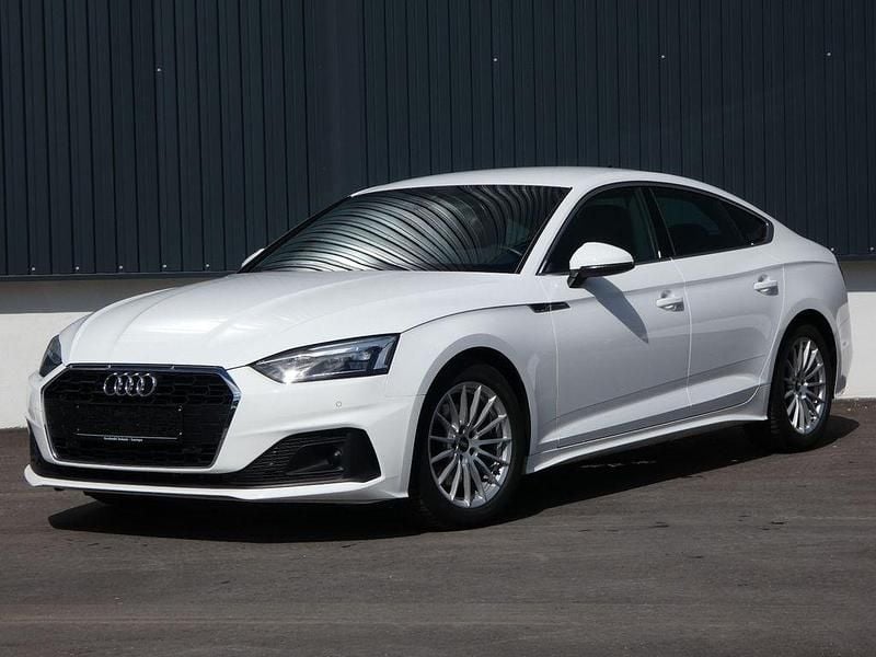 Gebraucht Audi A5 Sport 163 PS (119 kW) 2023 Ibisweiß Coupé