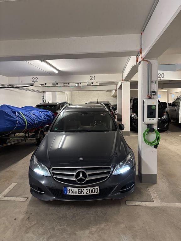 Gebraucht Mercedes E200 Avantgarde 136 PS (100 kW) 2015 Grau Limousine