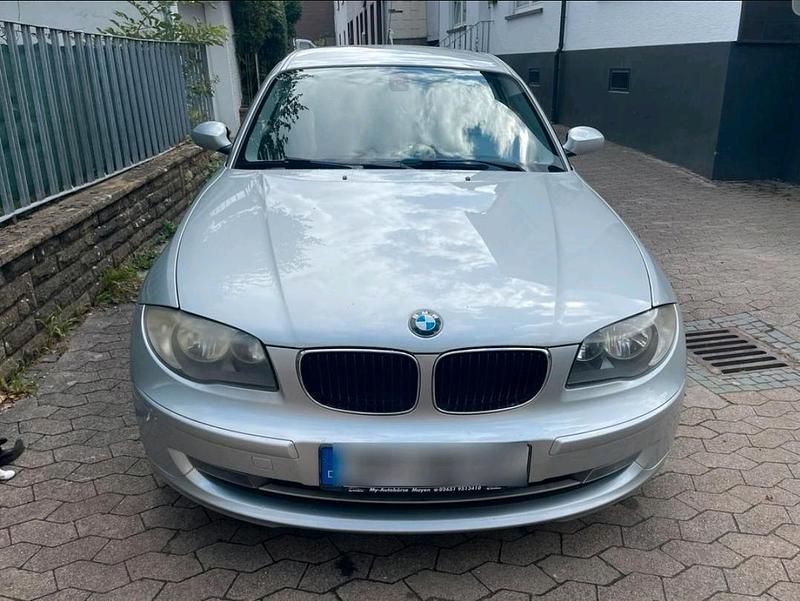 Silber Gebraucht 2008 BMW 118 Kleinwagen | 2.500 € (Superpreis) - Bild 1/4