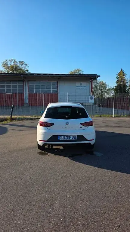 Gebraucht Seat Leon FR 125 PS (91 kW) 2018 Weiß Limousine
