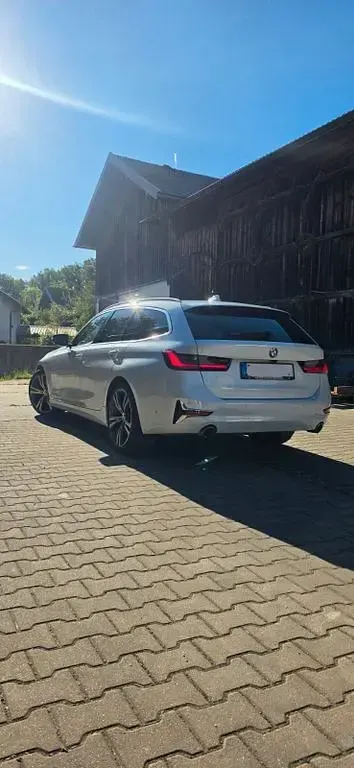 Gebraucht BMW 330 Performance 286 PS (210 kW) 2021 Weiß Kombi