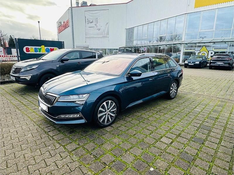 Gebraucht Skoda Superb Style 218 PS (160 kW) 2020 Blau Limousine