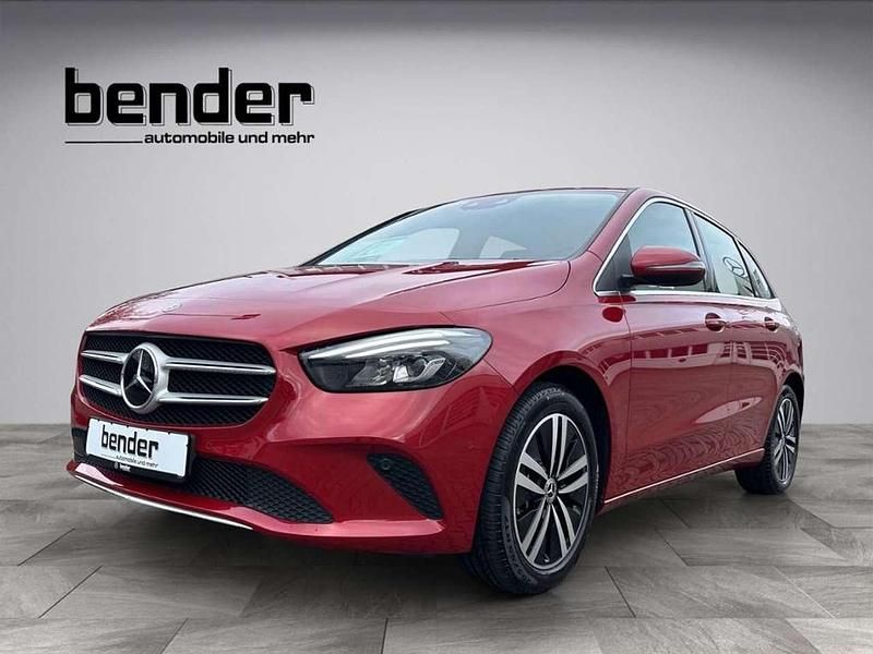 Gebraucht Mercedes E250 Progressive 160 PS (117 kW) 2021 Manufaktur patagonienrot Kombi