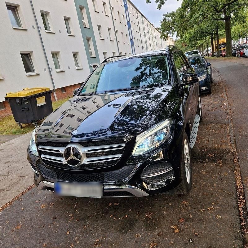 Schwarz Gebraucht 2015 Mercedes GLE350 SUV | 21.990 € (Guter Preis) - Bild 1/4