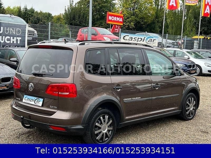 Gebraucht VW Touran Cross 177 PS (130 kW) 2013 Braun Van / Kleinbus