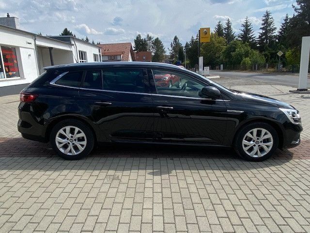 Gebraucht Renault Mégane GrandTour LIMITED 140 PS (102 kW) 2019 Schwarz Kombi
