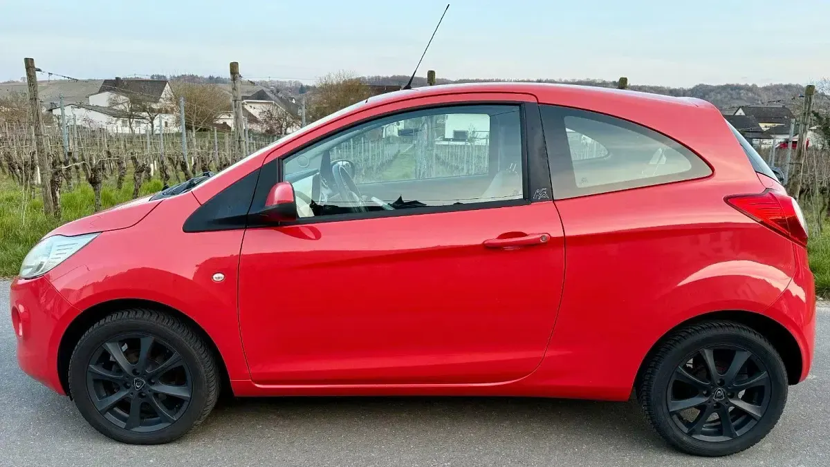 Gebraucht Ford Ka Titanium 69 PS (50 kW) 2010 Rot Kleinwagen