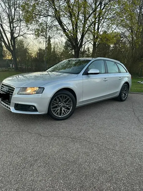 Gebraucht Audi A4 Ambiente 143 PS (105 kW) 2011 Silber Kombi