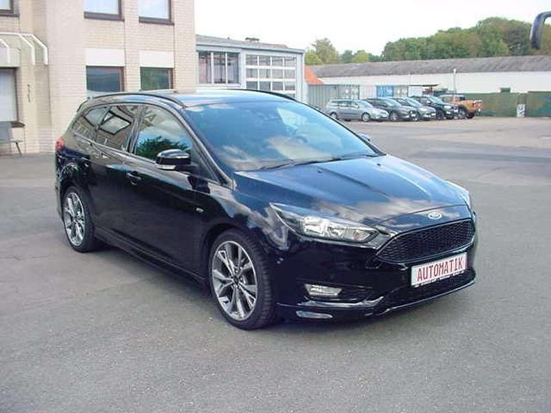 Iridiumschwarz metallic Gebraucht 2018 Ford Focus ST-Line Kombi | 14.900 € (Etwas zu teuer) - Bild 1/4