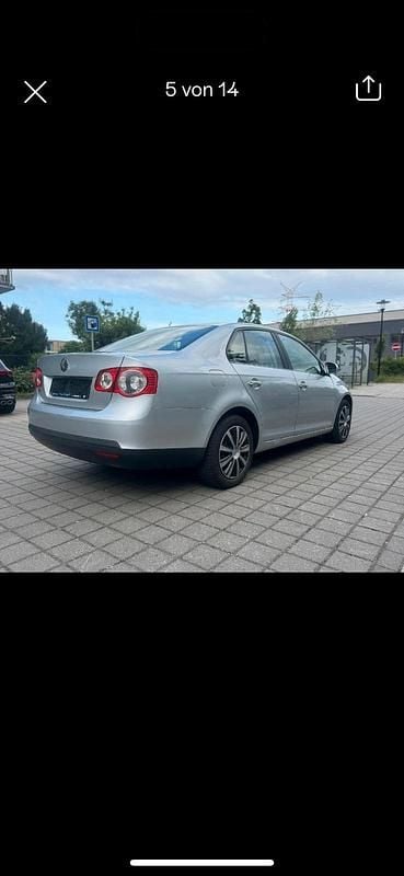 Gebraucht VW Jetta 101 PS (74 kW) 2006 Silber Limousine