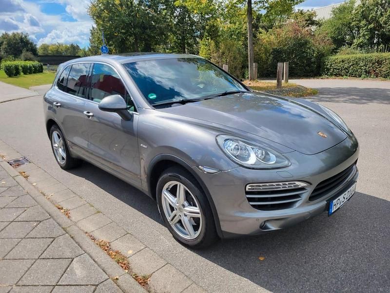 Grau Gebraucht 2013 Porsche Cayenne SUV | 21.500 € (Superpreis) - Bild 1/4