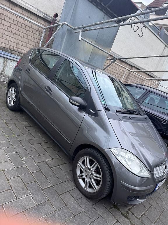 Grau Gebraucht 2007 Mercedes A170 Avantgarde Edition Van / Kleinbus | 4.900 € (Guter Preis) - Bild 1/4