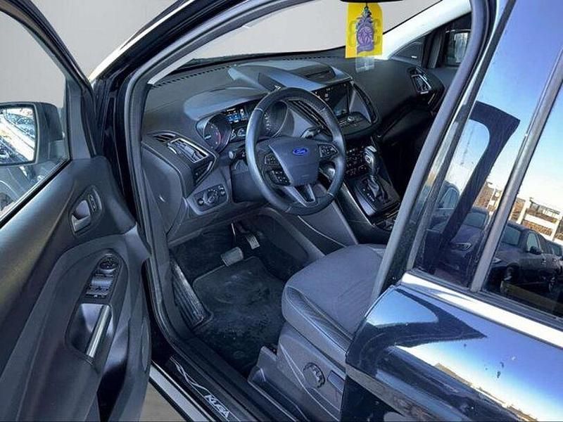 Gebraucht Ford Kuga Titanium 150 PS (110 kW) 2019 Schwarz SUV