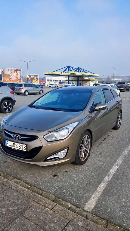 Gebraucht Hyundai i40 136 PS (100 kW) 2011 Braun Kombi