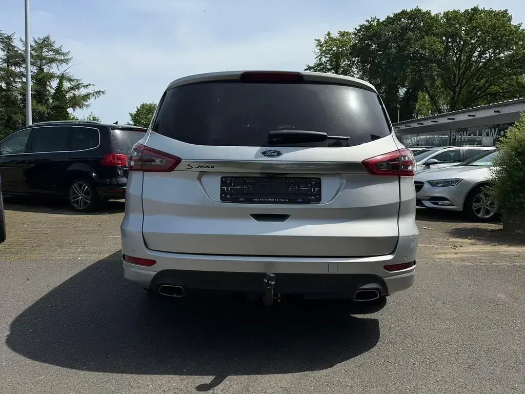 Gebraucht Ford S-MAX Titanium 190 PS (139 kW) 2022 Silber Van / Kleinbus