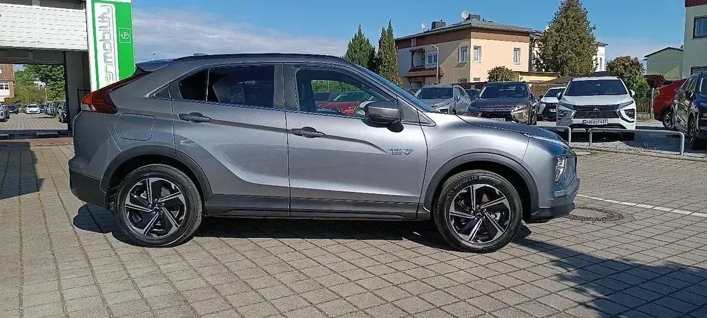 Gebraucht Mitsubishi Eclipse Cross Plus 188 PS (138 kW) 2022 Grau SUV