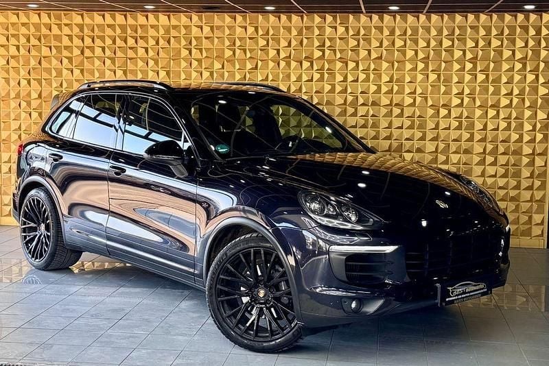 Gebraucht Porsche Cayenne 262 PS (192 kW) 2015 Tiefschwarz SUV