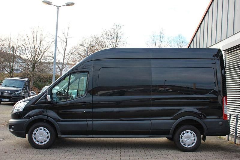 Gebraucht Ford Transit 131 PS (96 kW) 2019 Schwarz Van / Kleinbus