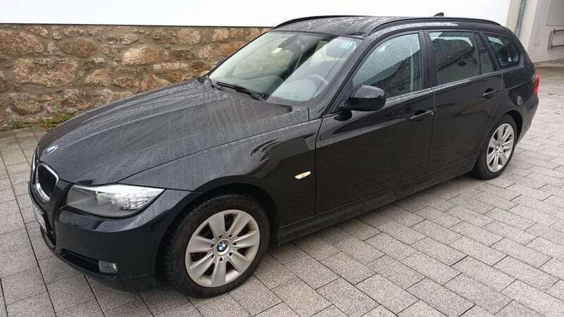 Schwarz Gebraucht 2011 BMW 318 Comfort Edition Kombi | 4.999 € (Superpreis) - Bild 1/4