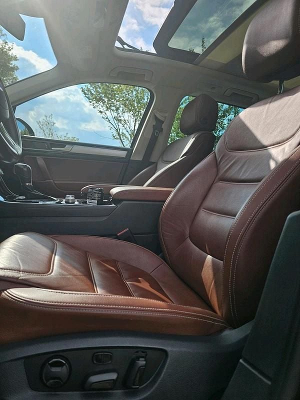 Schwarz Gebraucht 2015 VW Touareg SUV | 21.000 € (Guter Preis) - Bild 1/4