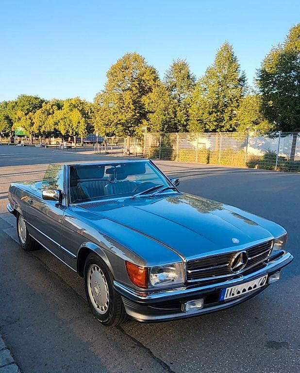 Grau Gebraucht 1987 Mercedes SL300 Cabrio | 29.500 € - Bild 1/4