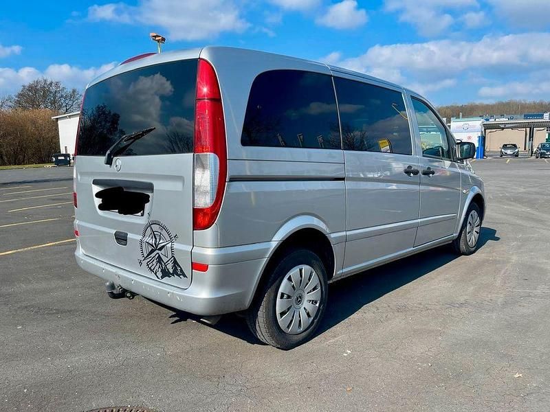 Gebraucht Mercedes Vito 116 PS (85 kW) 2010 Silber Van