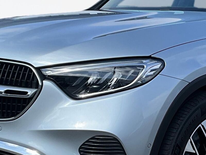 Gebraucht Mercedes GLC200 Avantgarde 163 PS (119 kW) 2025 Silber SUV