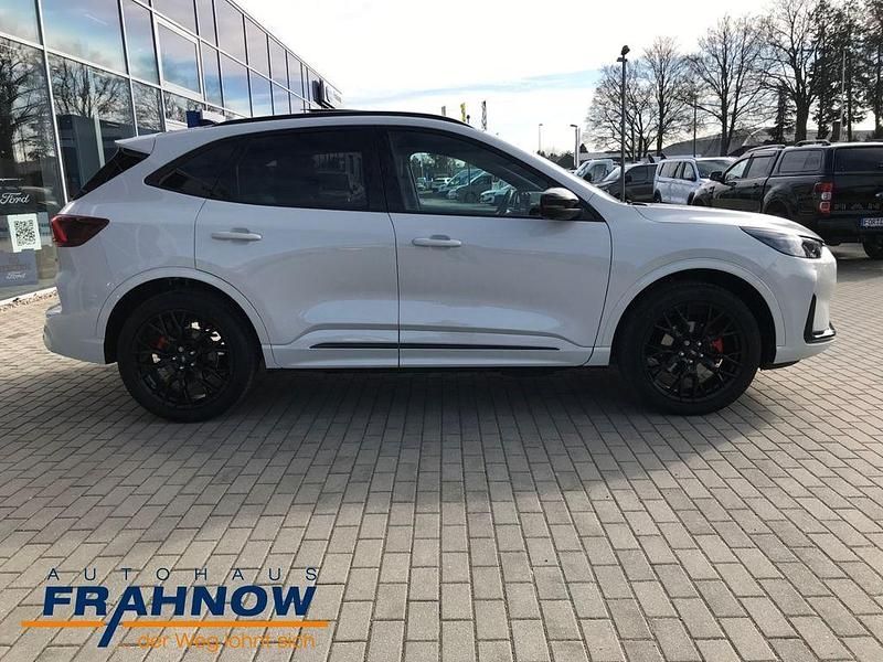 Neu Ford Kuga 151 PS (111 kW) 2026 Weiß SUV