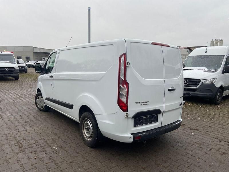 Gebraucht Ford Transit Custom 131 PS (96 kW) 2021 Weiß Van / Kleinbus