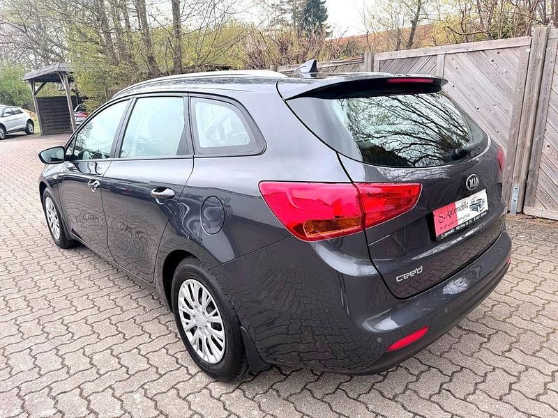 Usata Kia Ceed 73 CV (53 kW) 2017 Nero Utilitaria