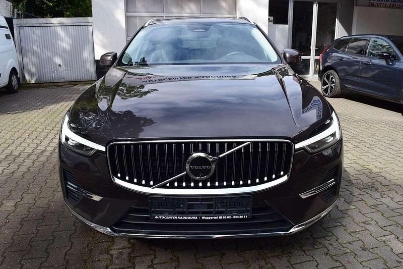 Gebraucht Volvo XC60 Plus 398 PS (292 kW) 2025 Platinum grey / metallic SUV