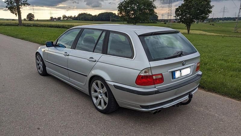 Gebraucht BMW 330 231 PS (169 kW) 2001 Silber Kombi