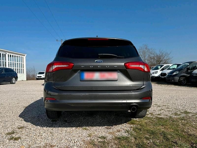 Gebraucht Ford Focus 120 PS (88 kW) 2020 Silber Kombi