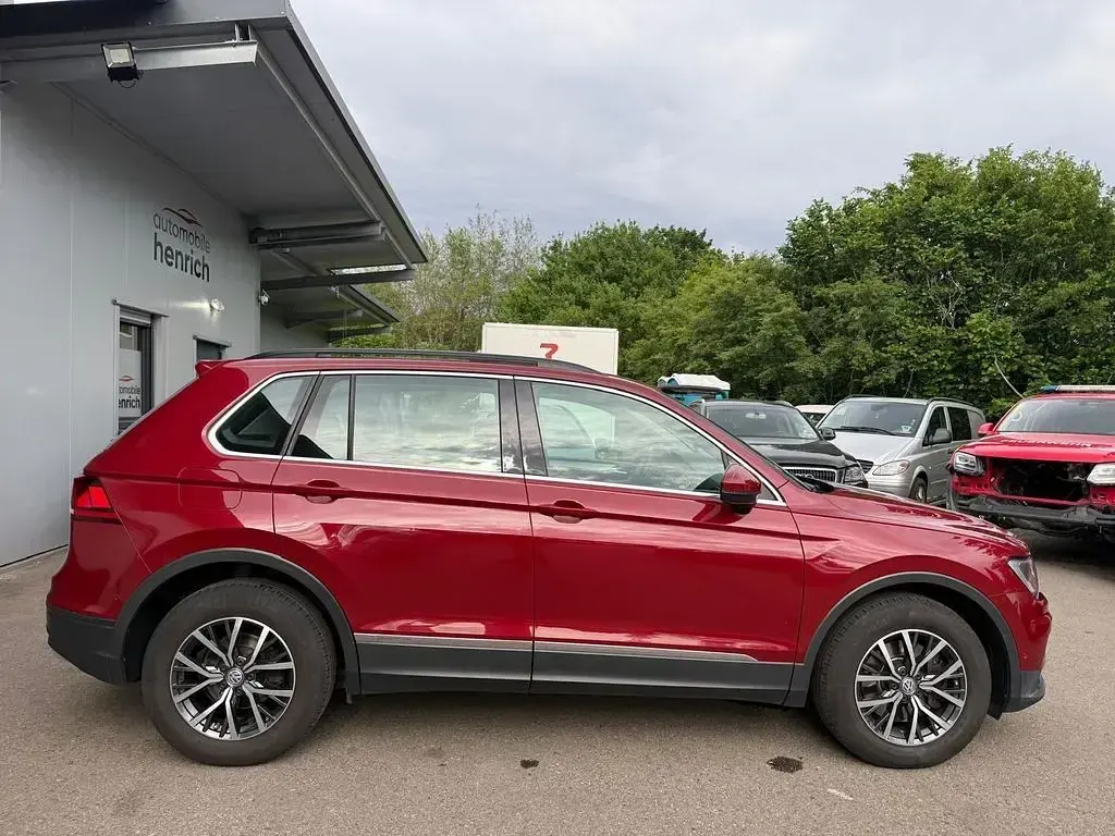 Gebraucht VW Tiguan 179 PS (131 kW) 2018 Rot SUV