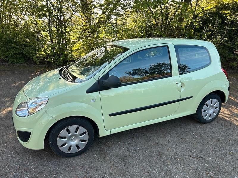 Gebraucht Renault Twingo 58 PS (42 kW) 2008 Gelb Kleinwagen