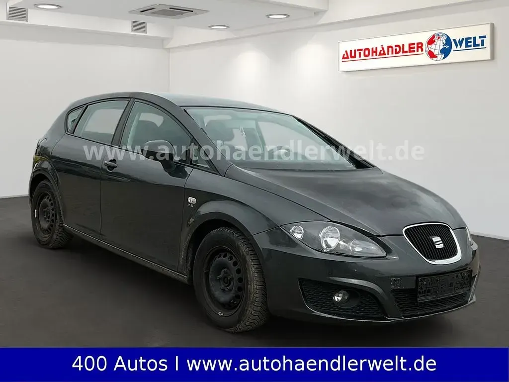 Begagnad Seat Leon Reference 125 HK (91 kW) 2011 Grå Halvkombi