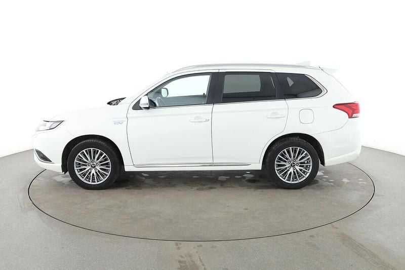 Gebraucht Mitsubishi Outlander P-HEV Spirit 82 PS (60 kW) 2021 Weiß SUV