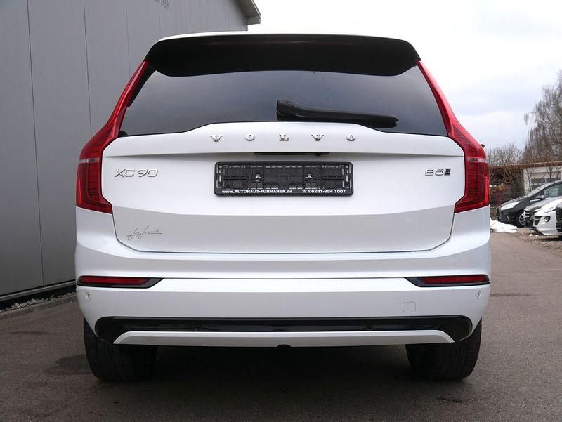 Gebraucht Volvo XC90 Ultimate 235 PS (172 kW) 2022 Weiß SUV