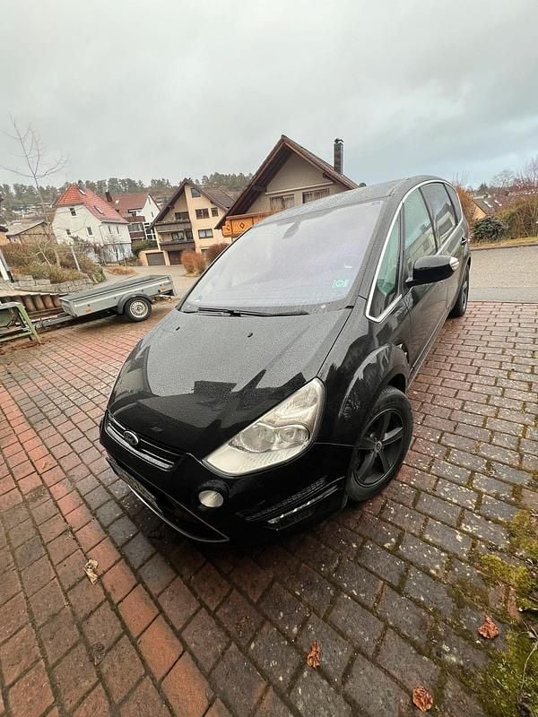 Gebraucht Ford S-MAX Titanium 140 PS (102 kW) 2014 Schwarz Van / Kleinbus