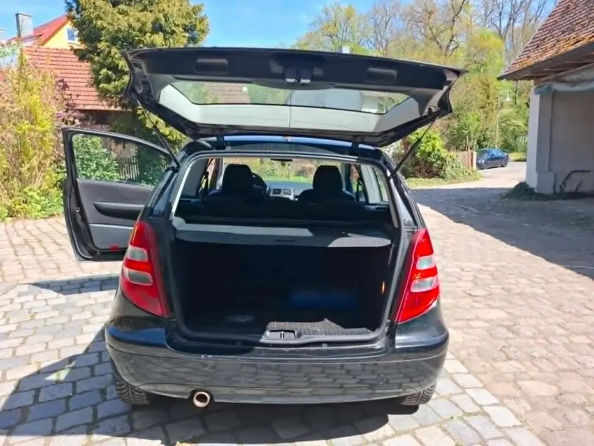 Second-hand Mercedes A160 2007 Negru Hatchback