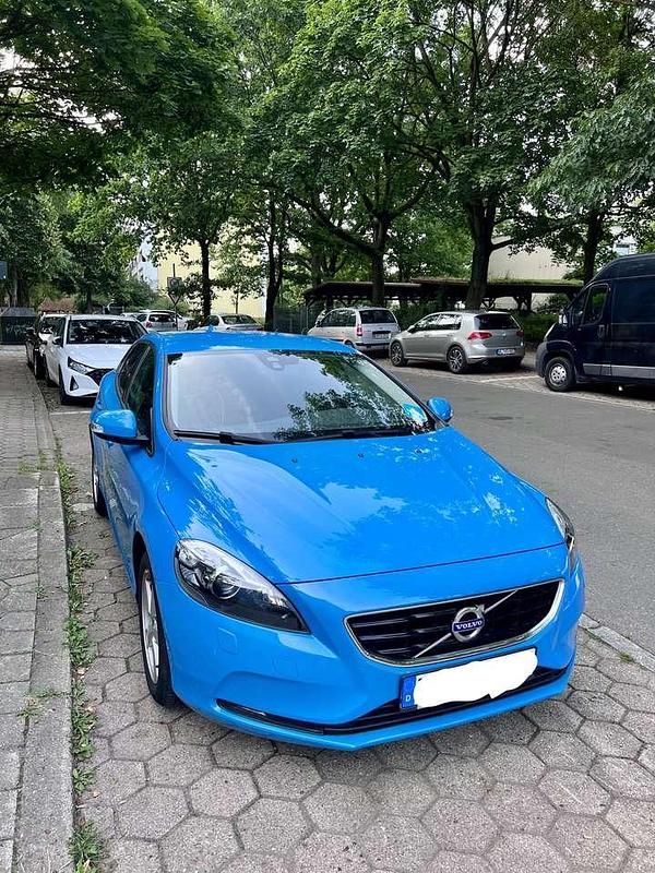 Gebraucht Volvo V40 Kinetic 120 PS (88 kW) 2016 Blau Kombi