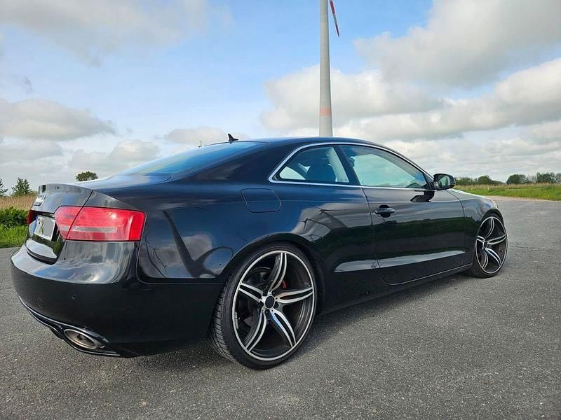 Schwarz Gebraucht 2009 Audi A5 Ambiente Coupé | 12.200 € (Fairer Preis) - Bild 1/4