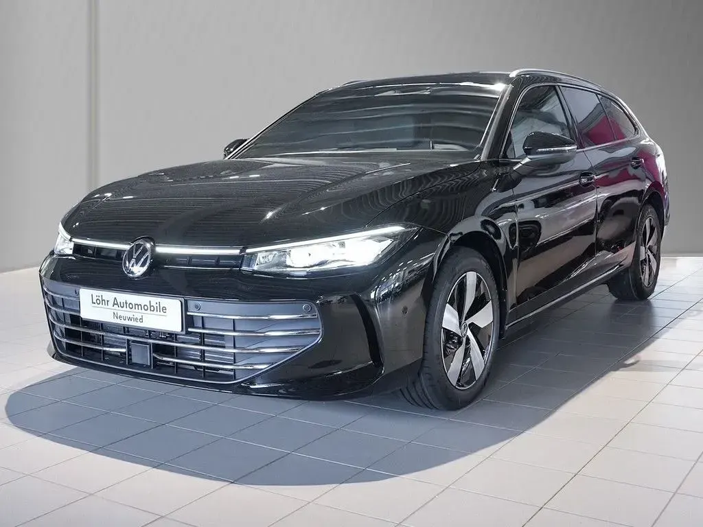 Gebraucht VW Passat Business 150 PS (110 kW) 2026 Grenadillschwarz metallic Kombi