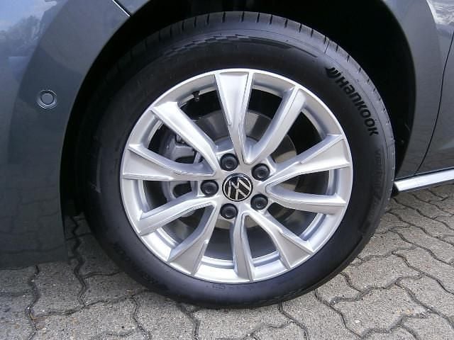 Gebraucht VW Multivan Style 150 PS (110 kW) 2024 Induimgrau, metallic Van