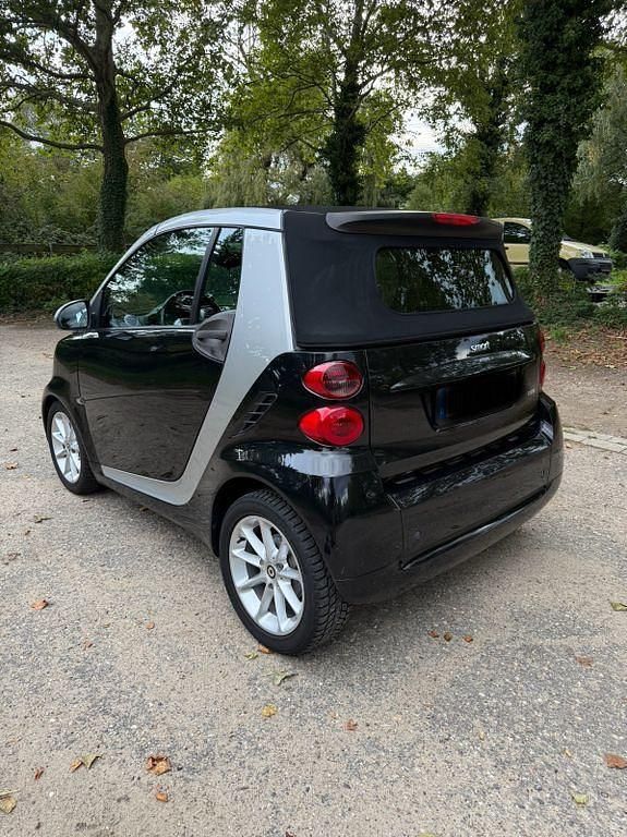 Gebraucht Smart ForTwo Cabrio Passion 71 PS (52 kW) 2011 Schwarz Cabrio